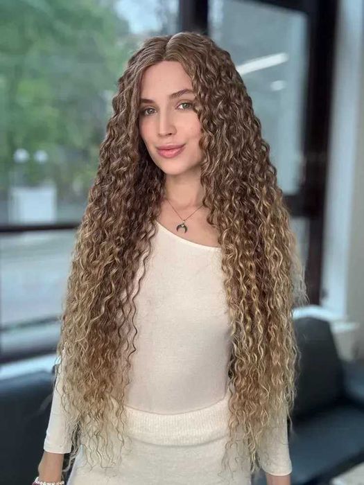 Омбре къдрици 80 см - кафява перука с реалистичен път 13x4x1