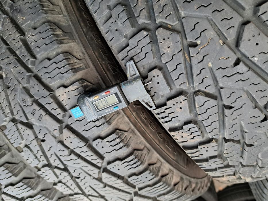 4 anvelope 235/85 R16 Nokian profil 8.5 mm