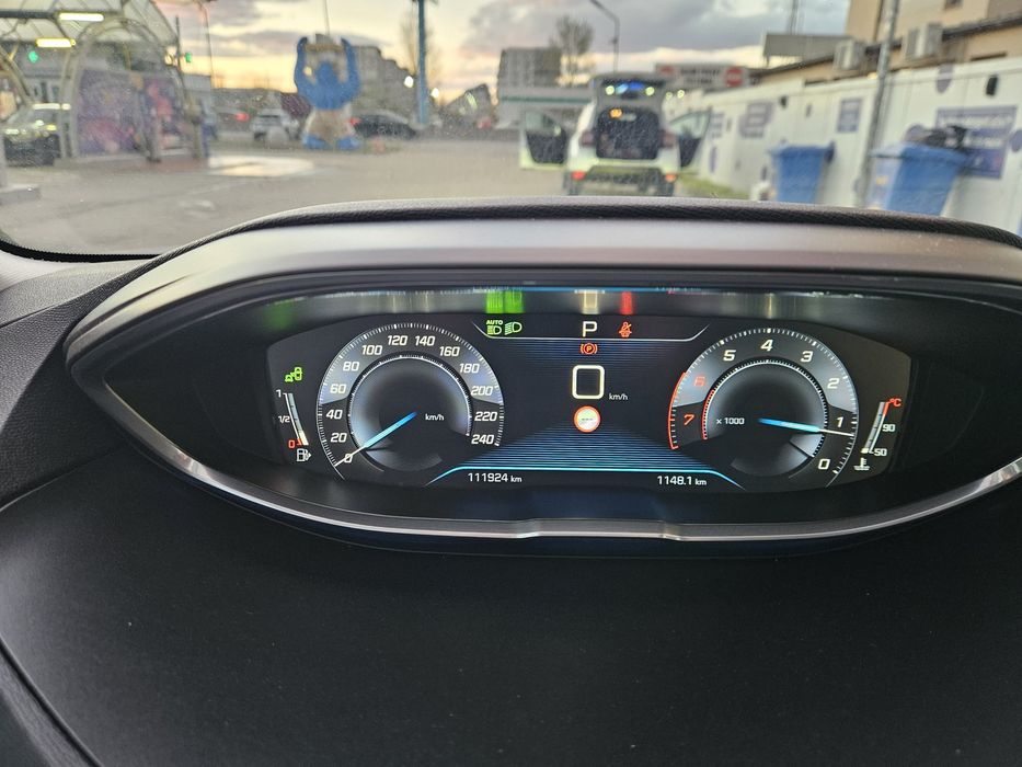 Peugeot 3008 1.2 Puretech 130cp Automat 112.000 km luna 12.2017 Euro6 distributie schimbata la 84.000km FARA ACCIDENTE