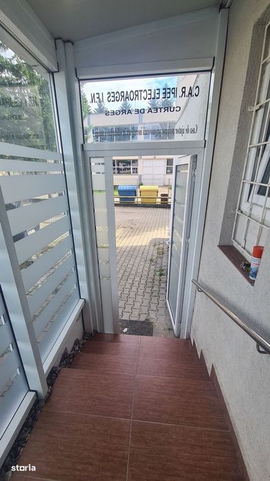 Spațiu comercial / sediu birouri, de vânzare în Curtea de Argeș.