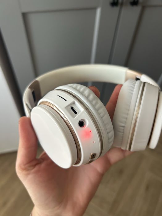 Casti wireless  , Albe