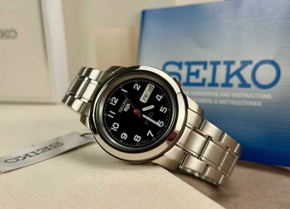 Уникален, нов японски часовник Seiko 5