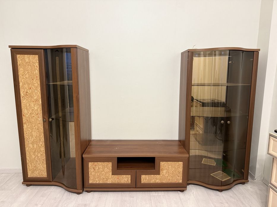 Продам стенку в отличном состоянии