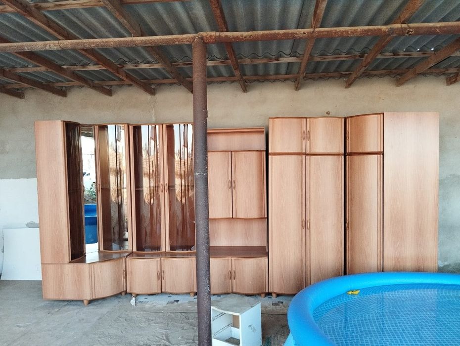 Продается гарнитур