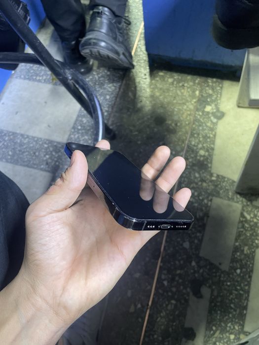 Продам Айфон 14 Про