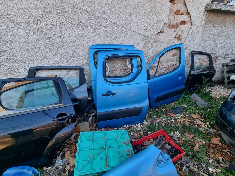 Врати Пежо 207, 407, 308 Ситроен ц4 пикасо