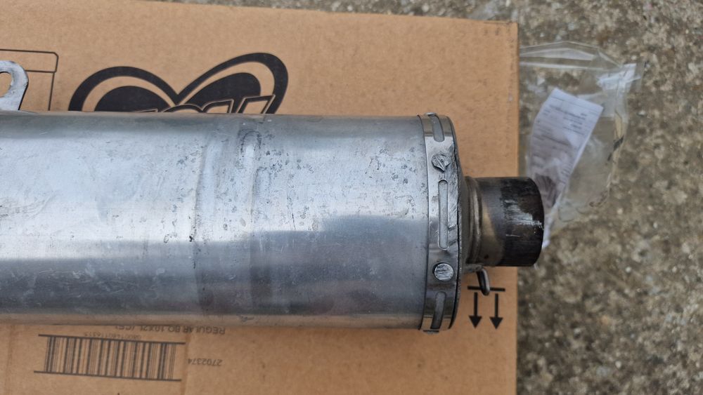 Vând toba moto LeoVince