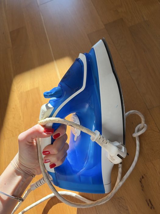 Fier de calcat Philips