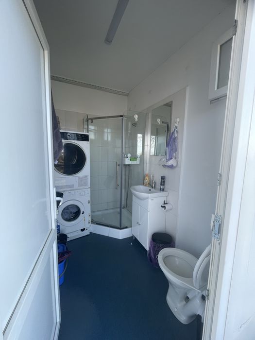 Cazare muncitori Chiajna – 8 persoane – utilități incluse – fără vecini – parcare microbuz – disponibil 1 Mai