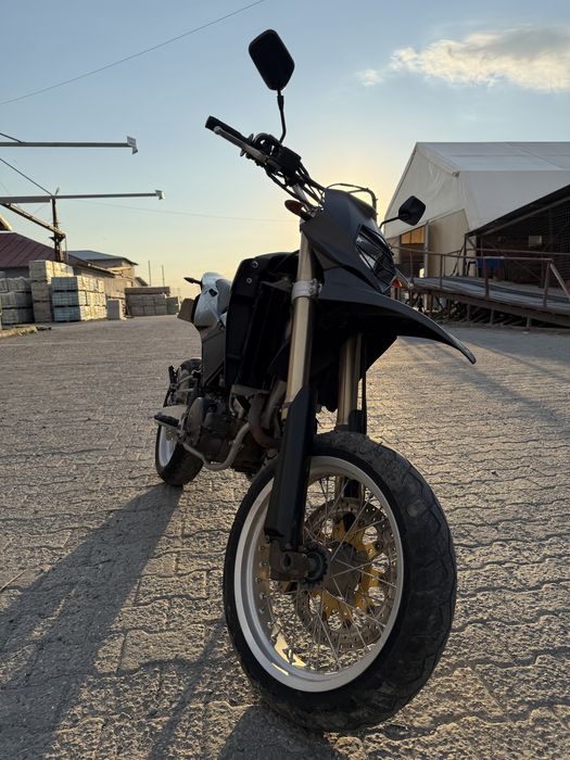 Husqvarna Sm610ie 2007 - 6000 km (Schimb)