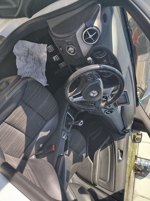 Мерцедес В 180 2013