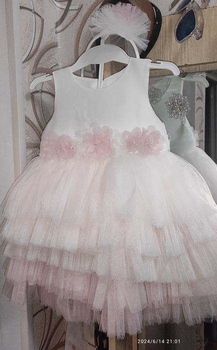 Платье нарядное на годик