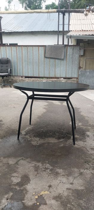 Продам стол чёрный