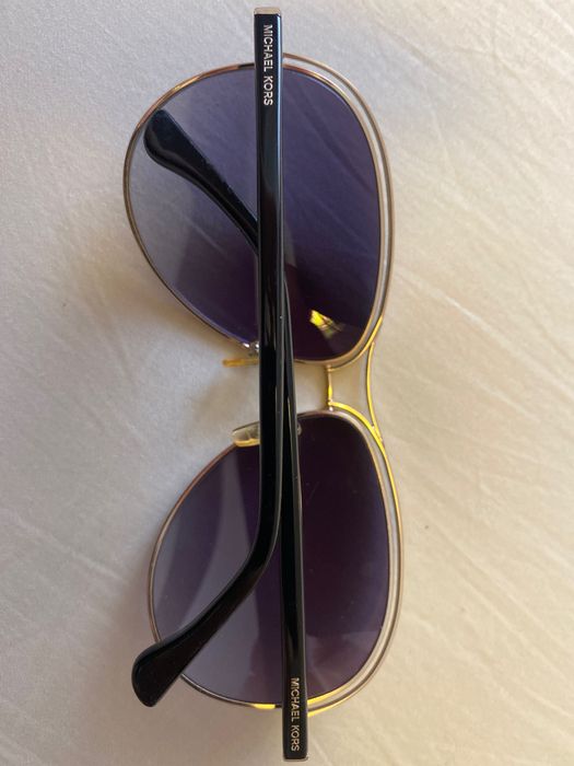 Продам солнцезащитные очки