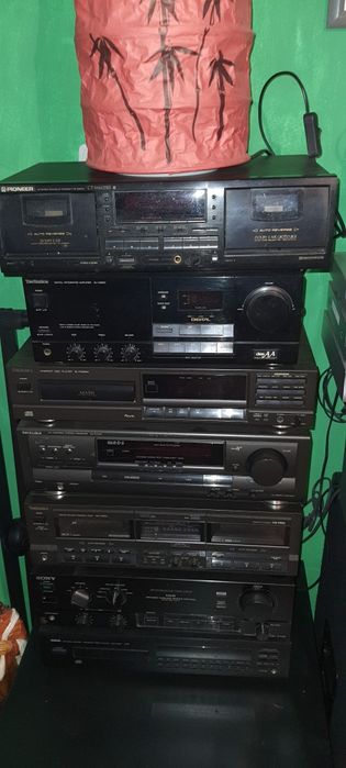 Boxe si basi cu Mixer mackie ca nou de vanzare si boxe platane statie