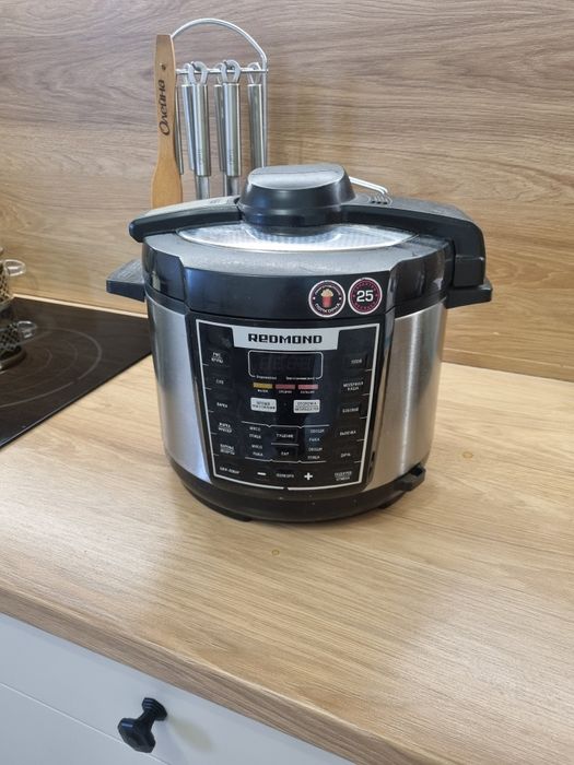 Продам мультиварку оригинал в отличном состоянии