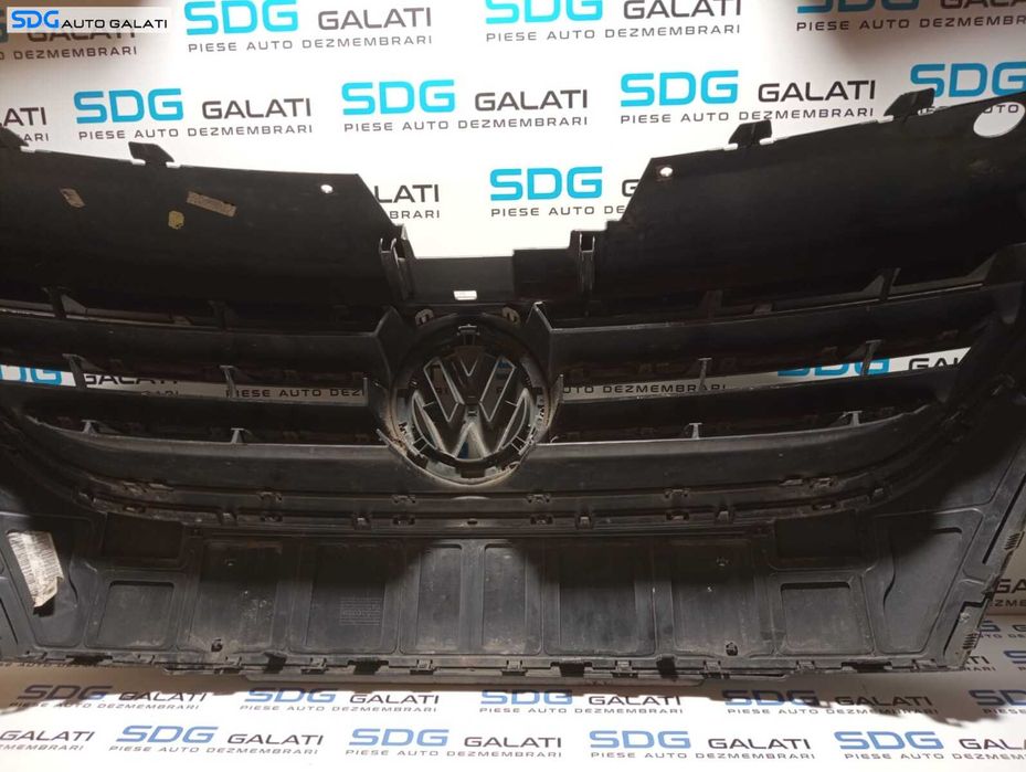 Grila Centrala cu Sigla Emblema Radiator de pe Bara Spoiler Fata Volkswagen Passat CC 2009 - 2012 Cod 3C8853651P 1K5853600 3C0853600A [M3750SOS]