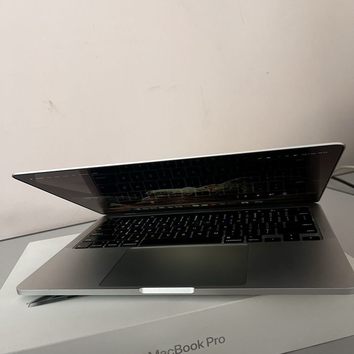 MacBook Pro 13” 2020 | i5 | 16GB | 512SSD