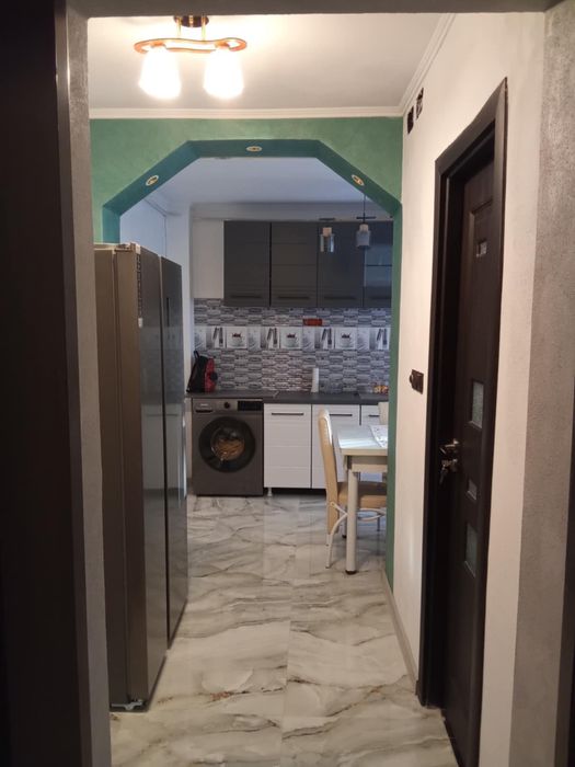 Vând apartament 0744192016