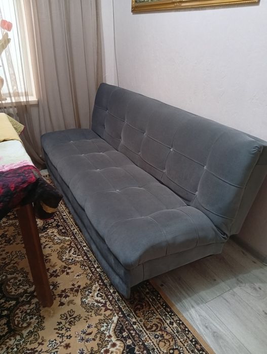 Срочно продам диван книжка