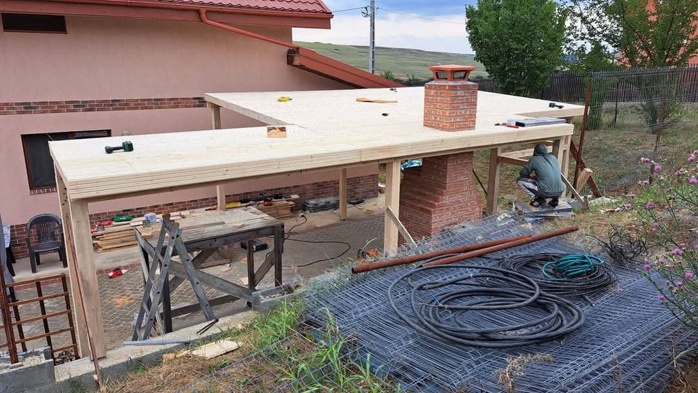 Executam acoperișuri/ terase /reparați