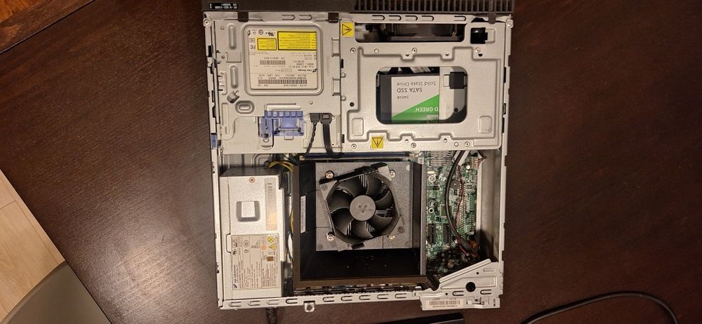 Lenovo Thinkcenter M700 SFF