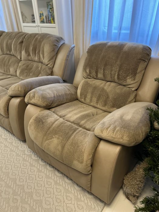 Canapea cu recliner si 1 fotoliu recliner