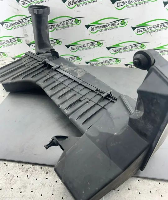 Carcasa filtru aer A1112030040 A1112030040 Mercedes-Benz C-Class 2003