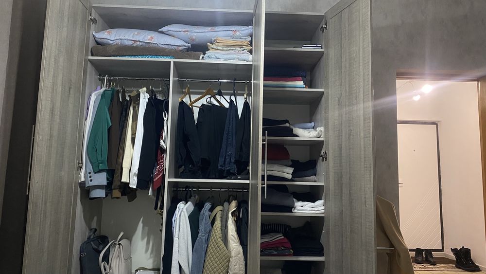 Спальные гарнитуры