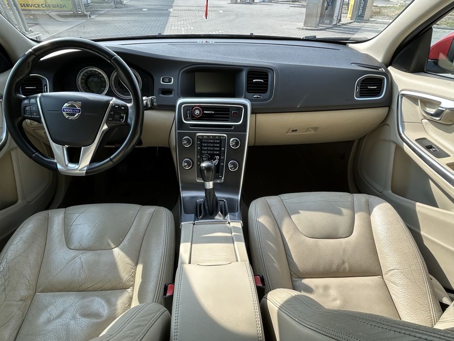 VOLVO V60 2011 — imagine 4