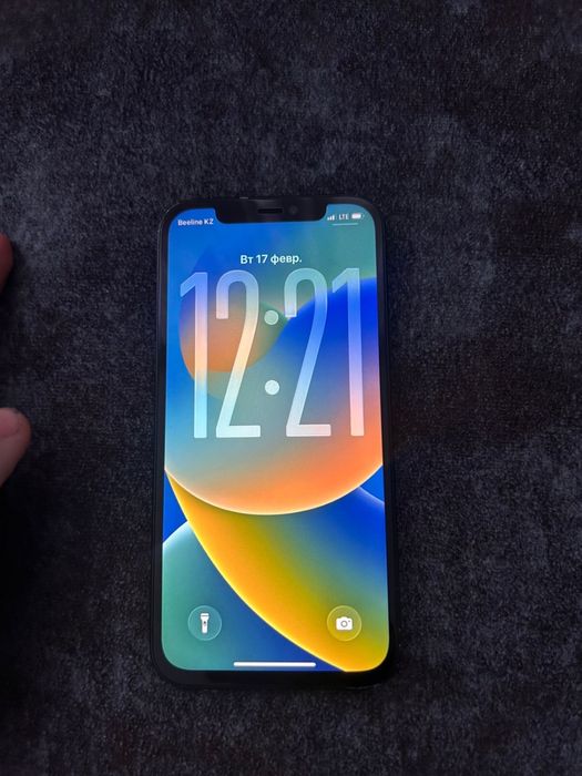 продам или обменяю айфон 12