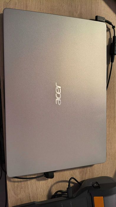 Лаптоп Acer Swift 1 SF114-32 – лек и компактен лаптоп за работа и учене