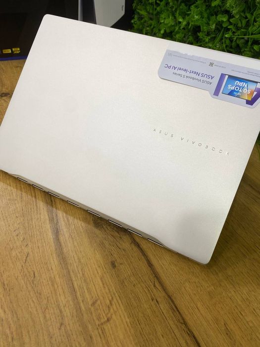 Asus VivoBook S14