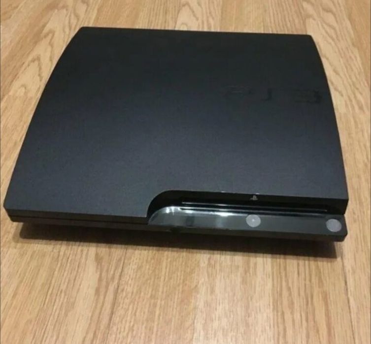 Sony PlayStation 3 Ps3 Slim sotiladi