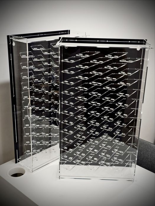 Витрина за 60 колички 1:64 Hot Wheels, Matchbox и др.