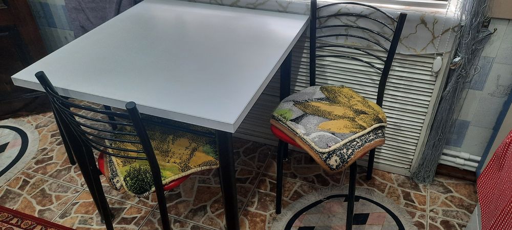 Стол      и слулья