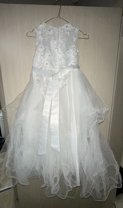 Продавам рокли