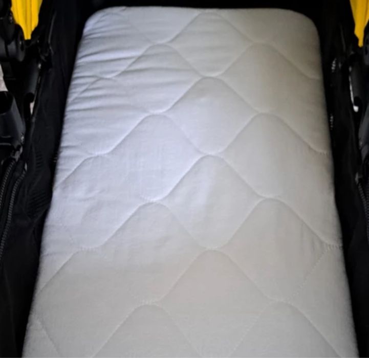 В коляску матрасик стеганый чехол съемный