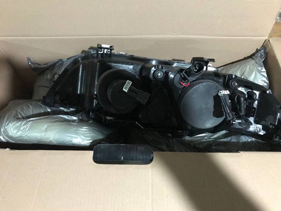 Фара Е38 bmw 7-серия комлект л/п