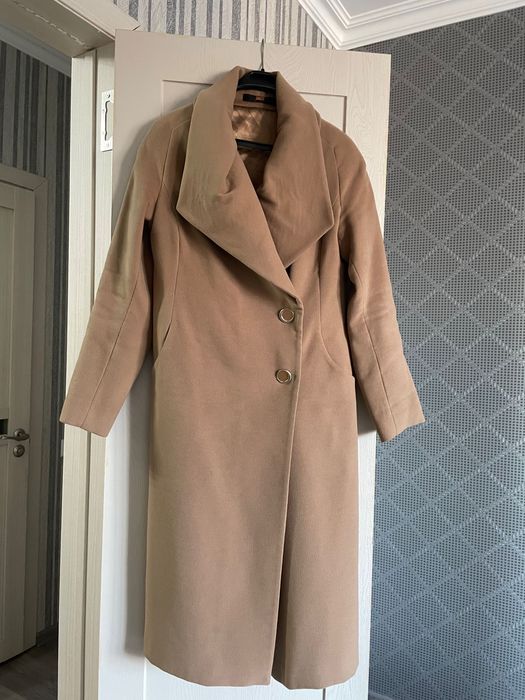 Продам пальто осеннее