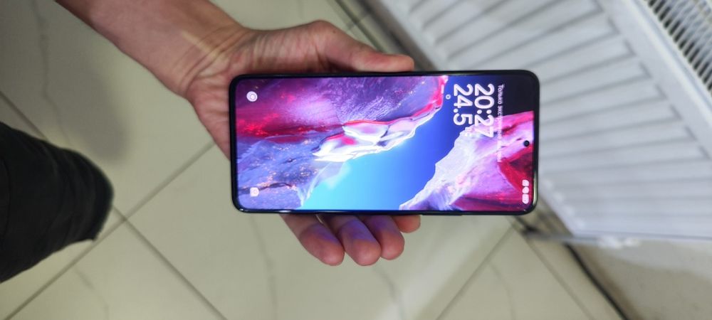 Poco F5 pro.   16+8/512gb
