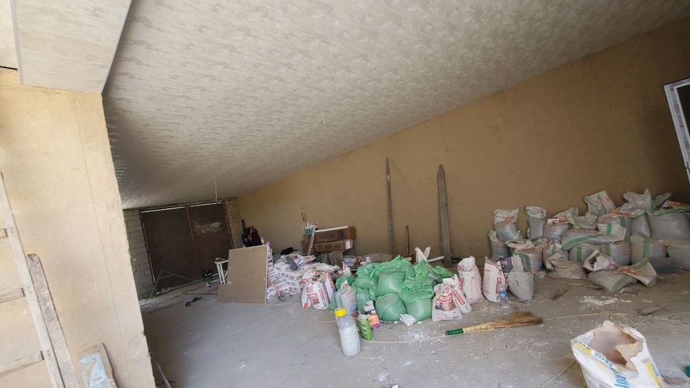 Arendaga Havli 2 sotiq joyi zur tinj kucha sadik bor maktab bor.