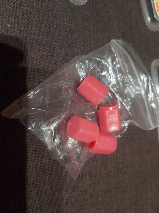 Capace ventil 5buc ~valva Schrader~ (pret pe set)