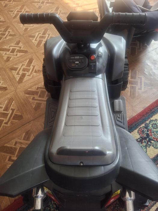 Квадрик детский  почти новый