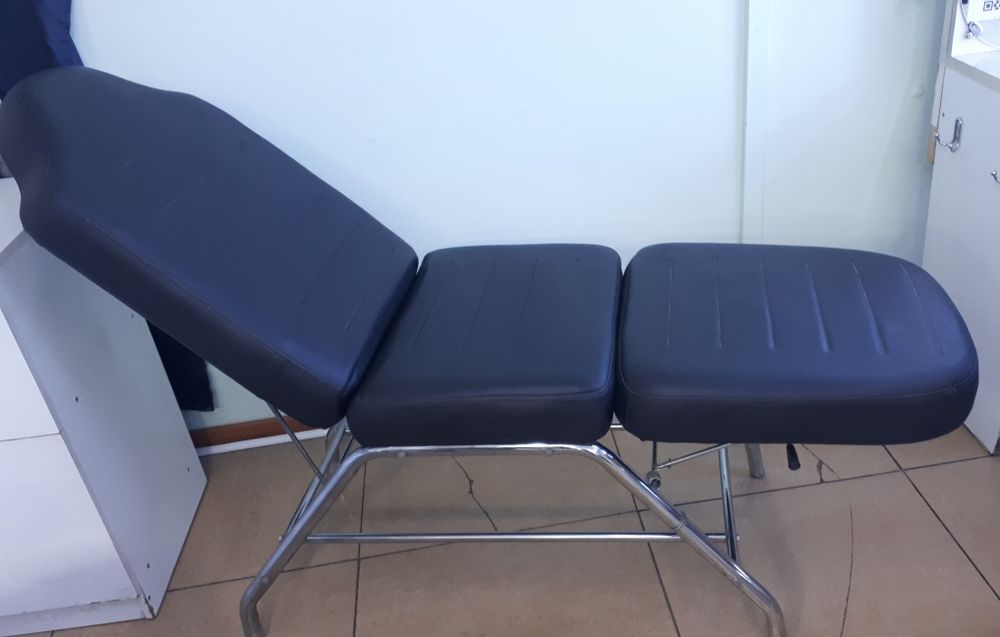 .Продам  кушетку