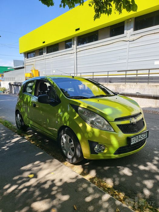 Yevro Spark Avtomat metani bor srochno sotiladi