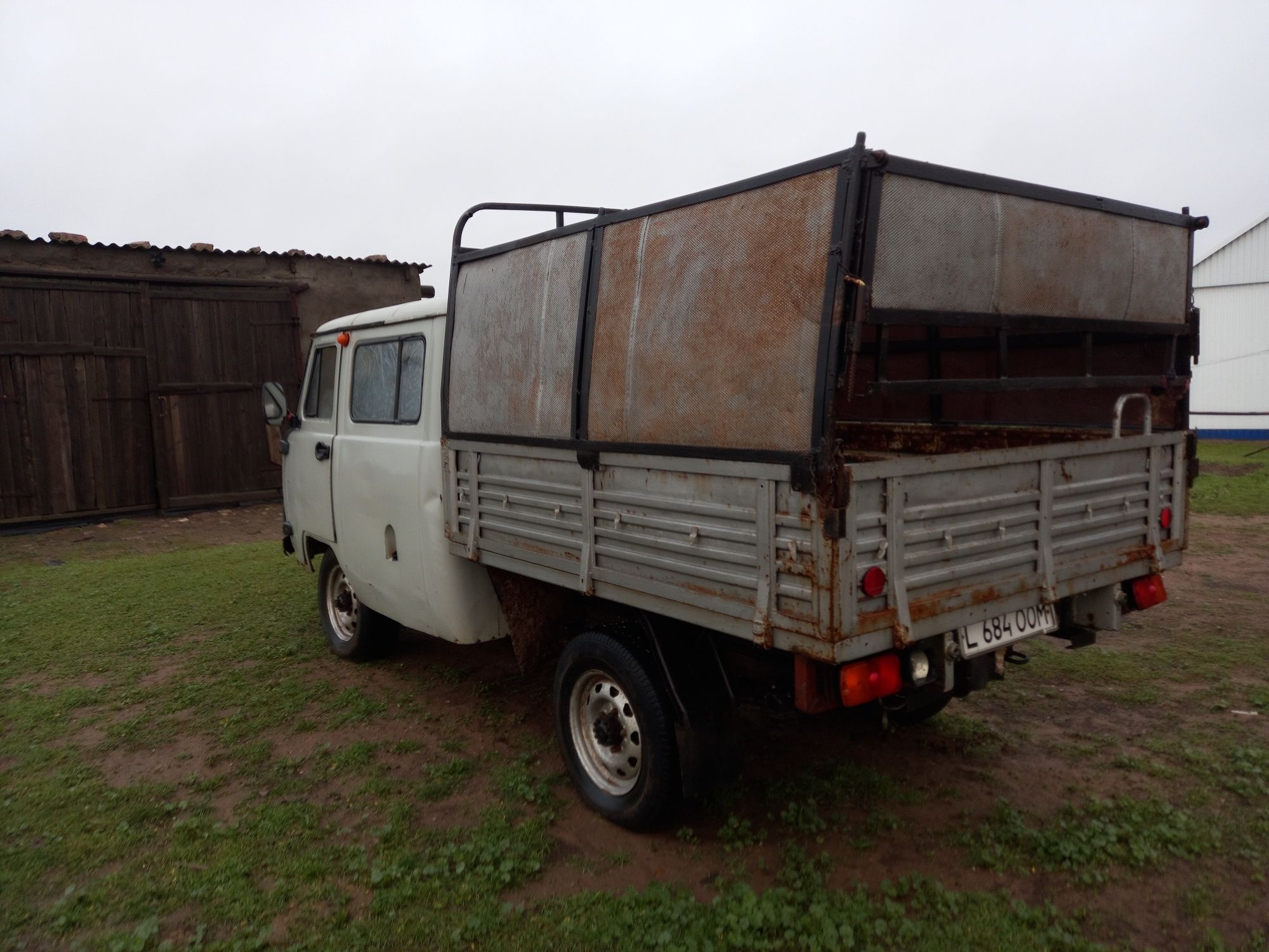 УАЗ 3303 пескоразбрасыватель