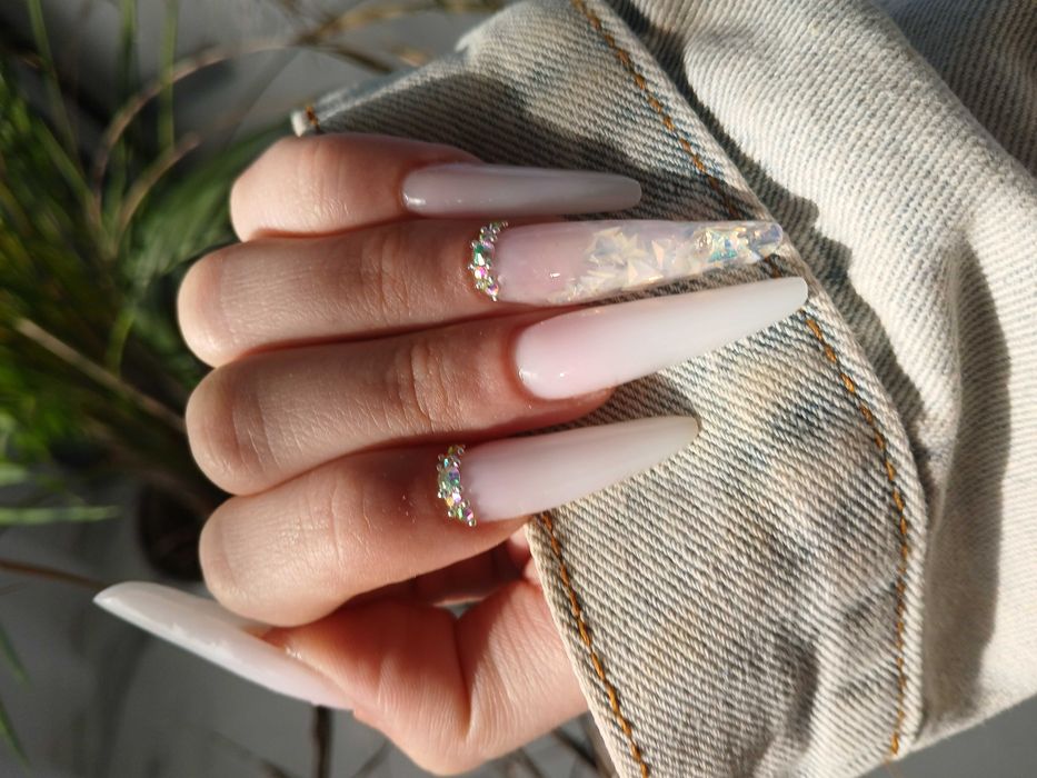 Unghii  cu  gel in Șiria