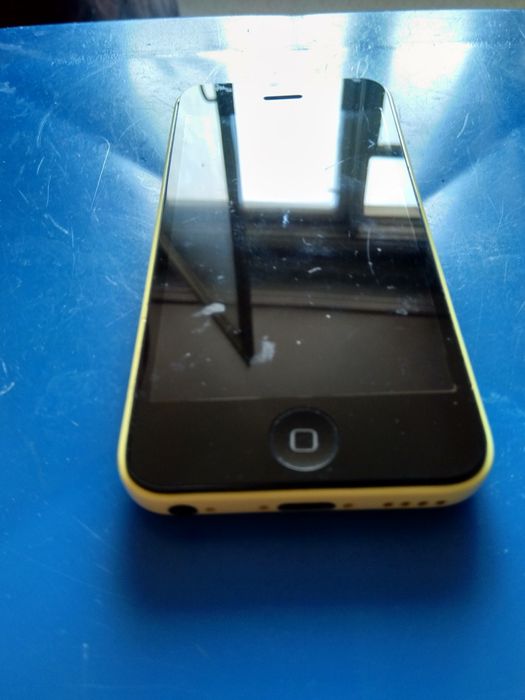 Смартфон Айфон 5