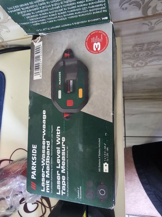 Nivela cu bula de aer laser si ruleta